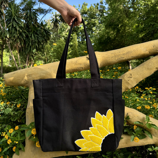 Sunflower Tufted Tote Bagπ»