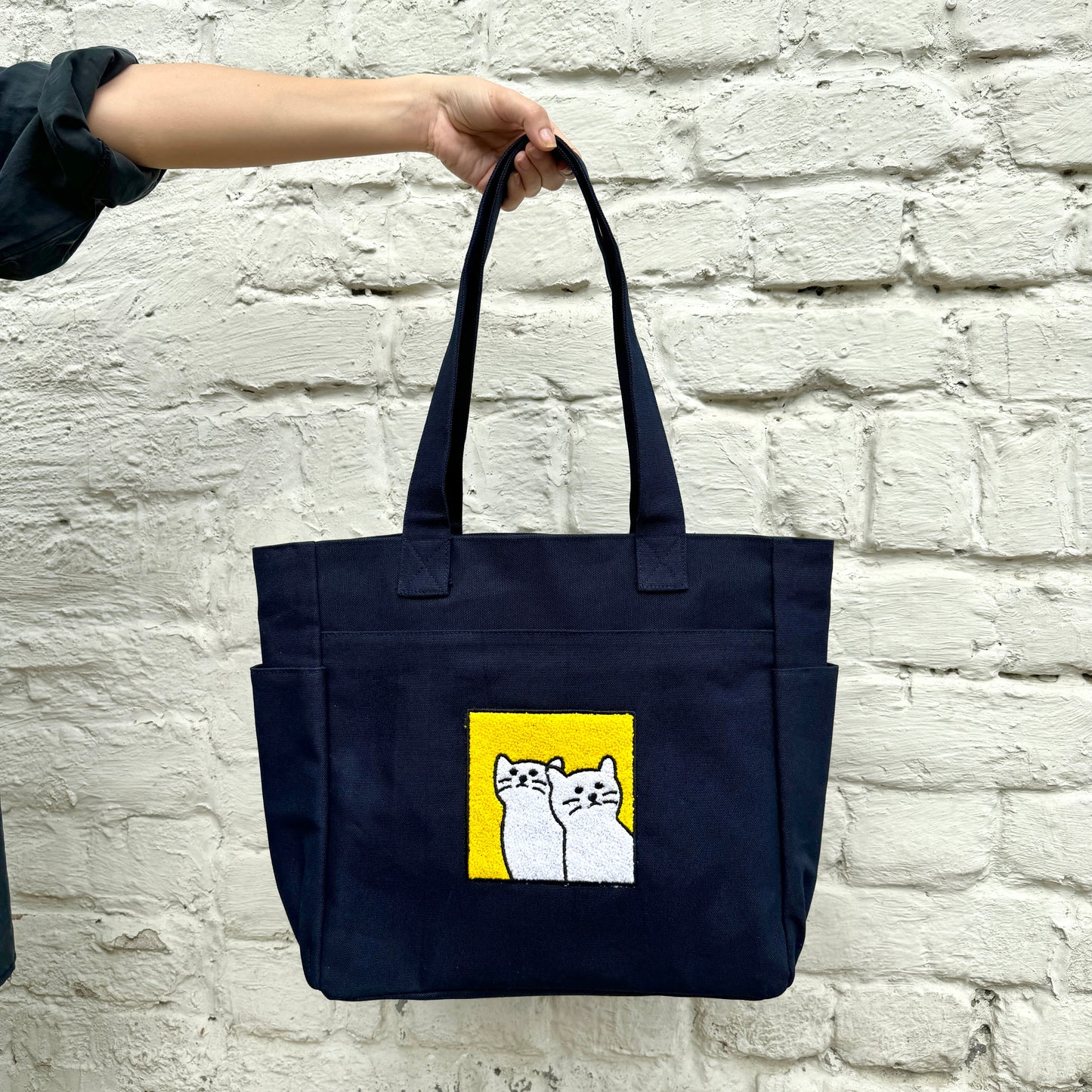 Twinny Cat Tufted Tote Bag ๐