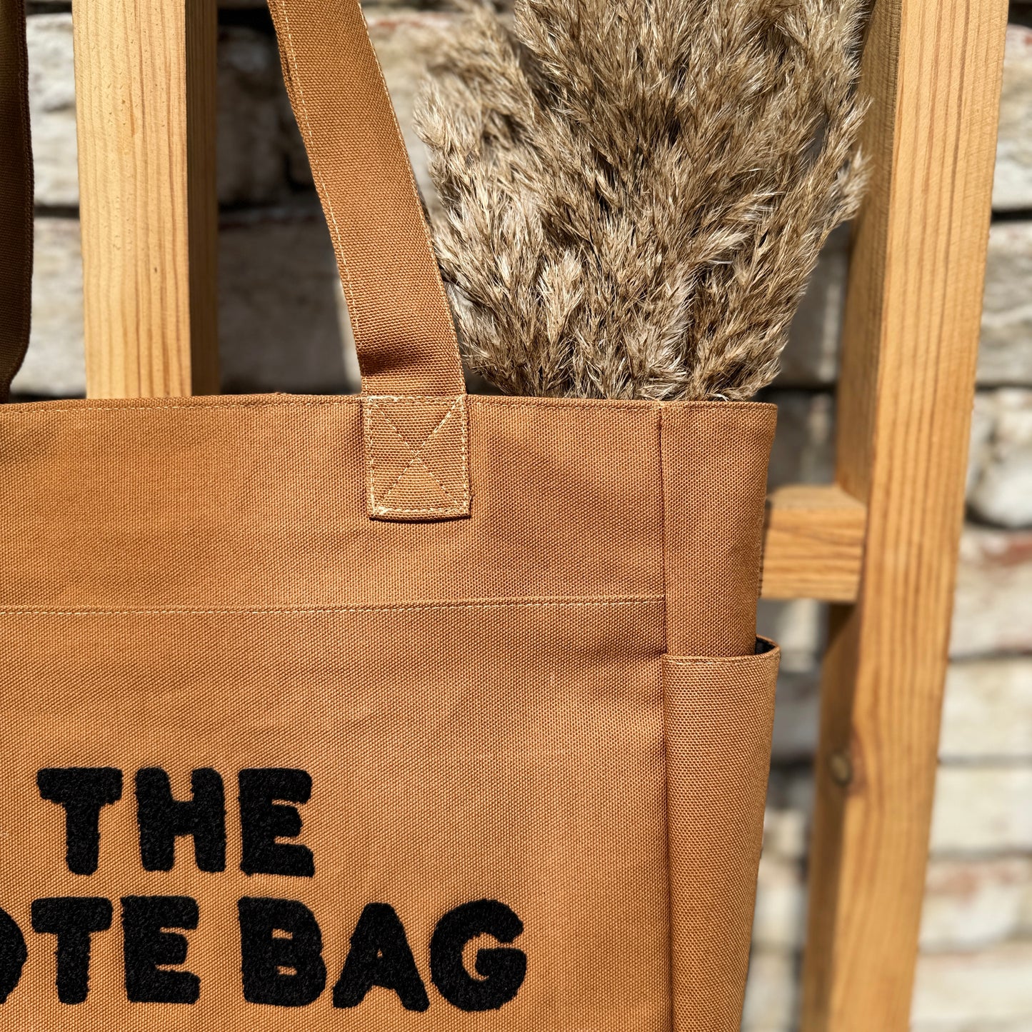 THE TOTE BAG