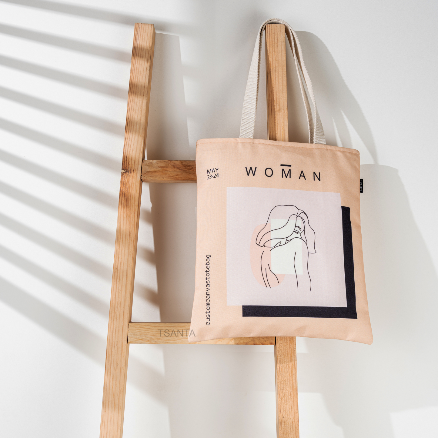 Woman tote