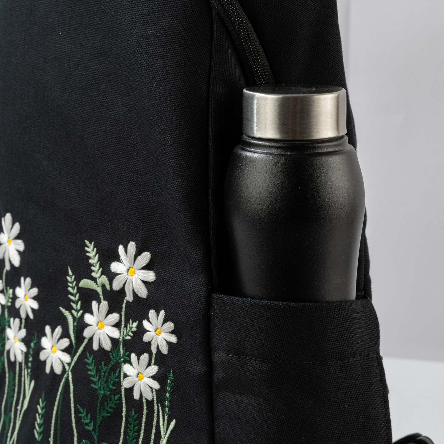 Midnight Daisy