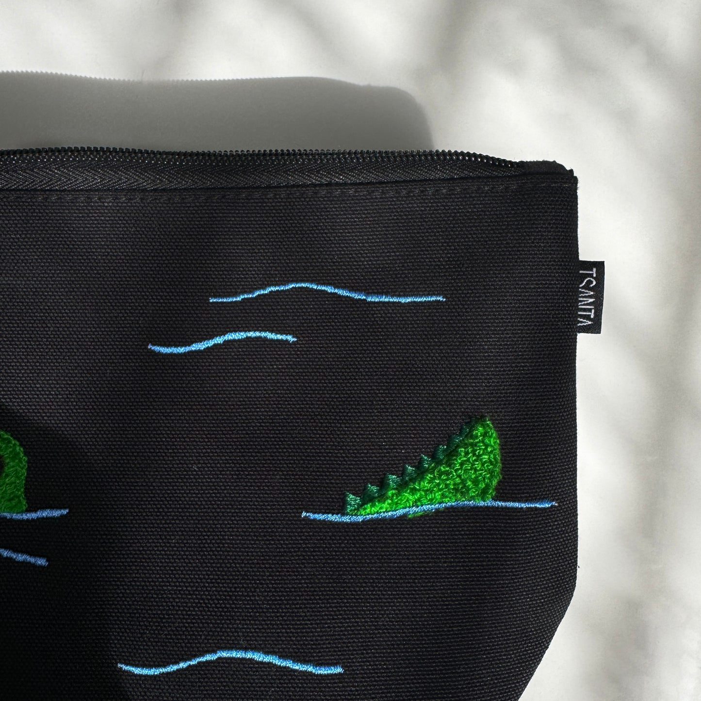 Croco Tote + Pouch 🐊