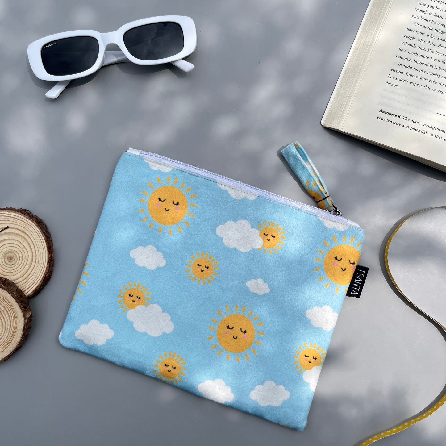 Sun-ny Pouch