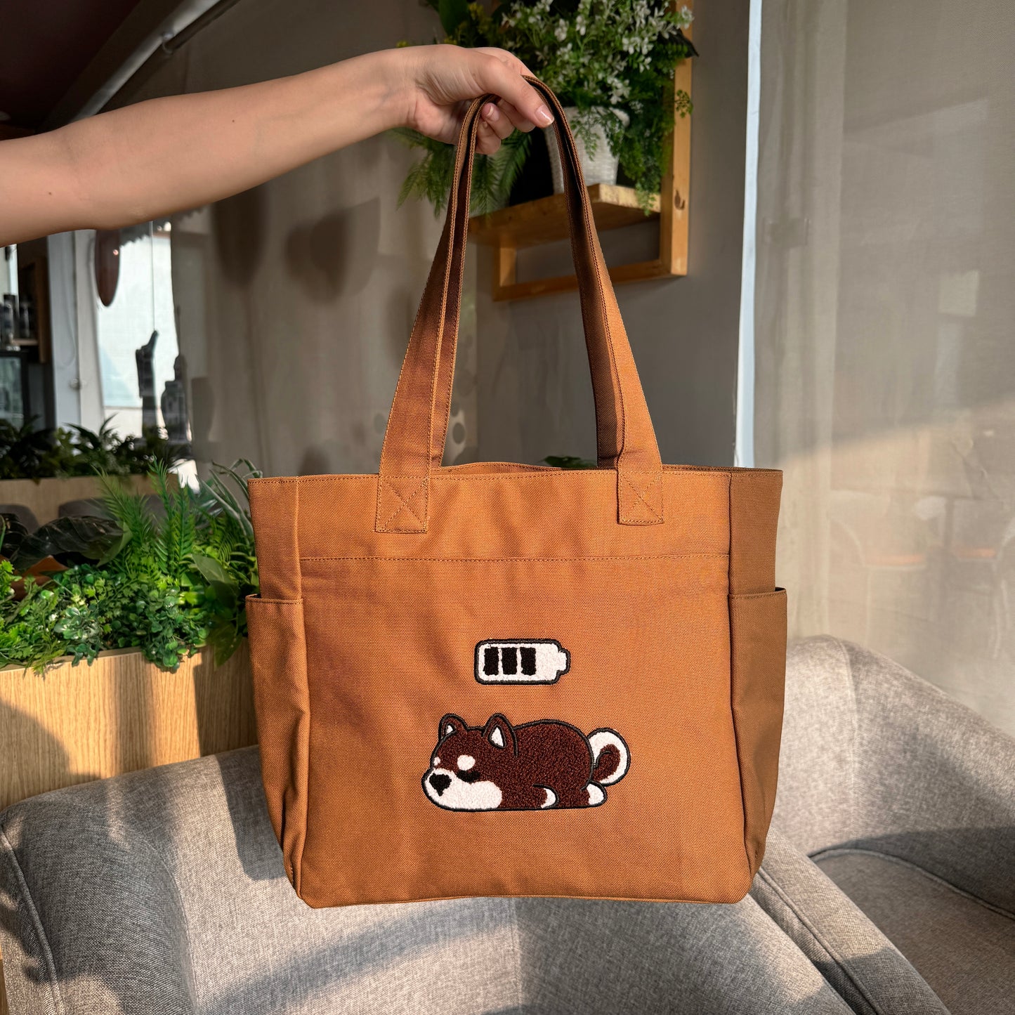 Low Battery Tufted Tote Bag 🥱