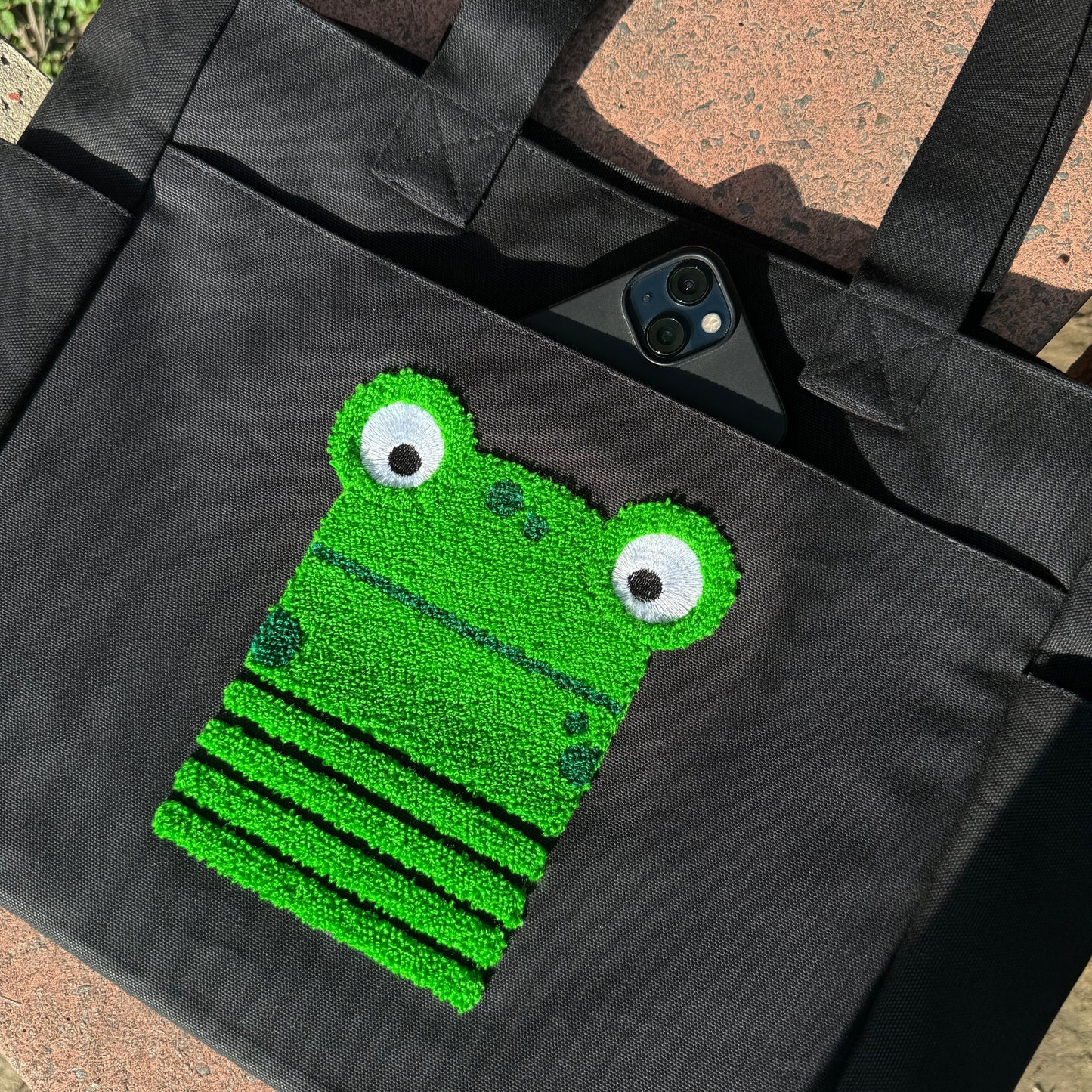 Froggy Tufted Tote Bag (BLACK) 🐸