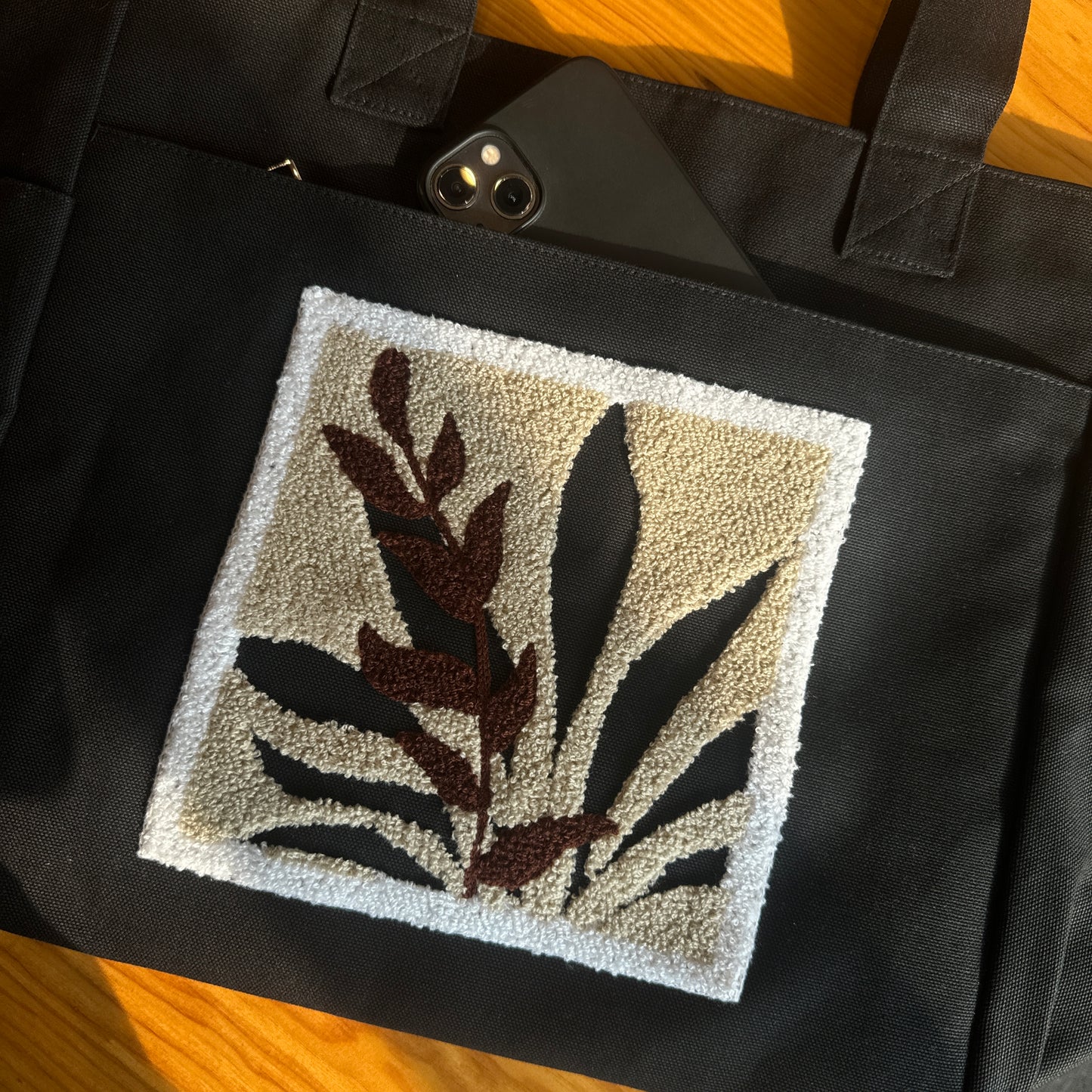 Leafy Tufted Tote Bag 🌿